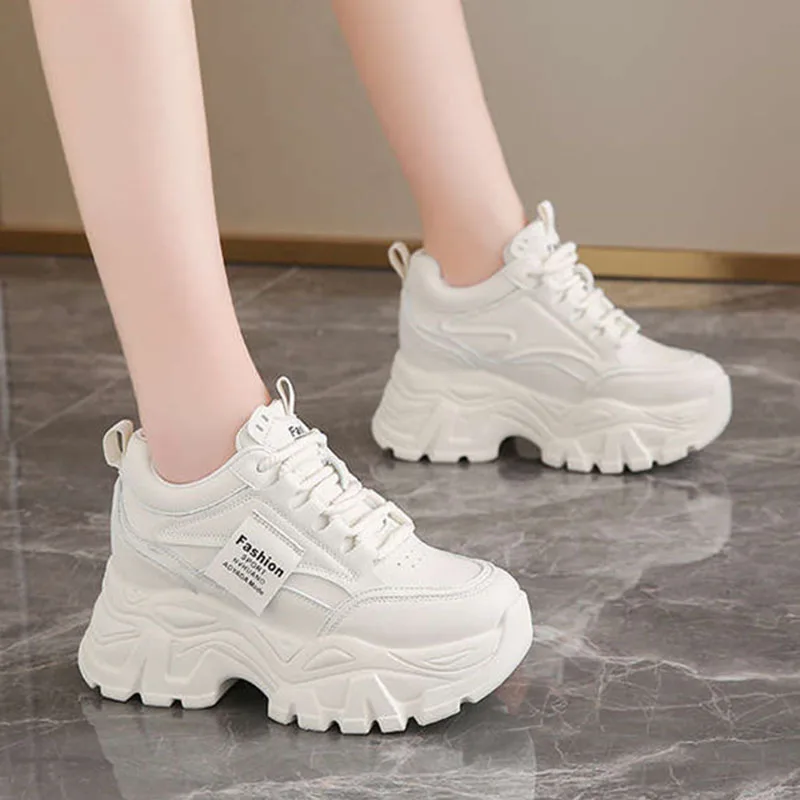 Zapatillas Deportivas de Plata - Sewing Cotton reseña y precio