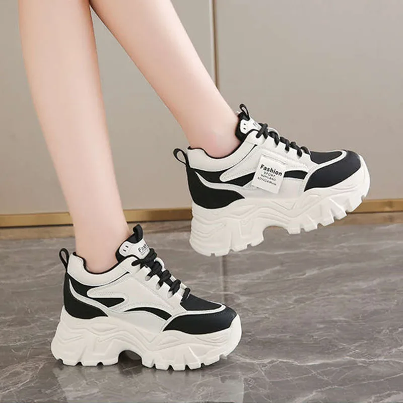 Zapatillas Deportivas de Plata - Sewing Cotton reseña y precio