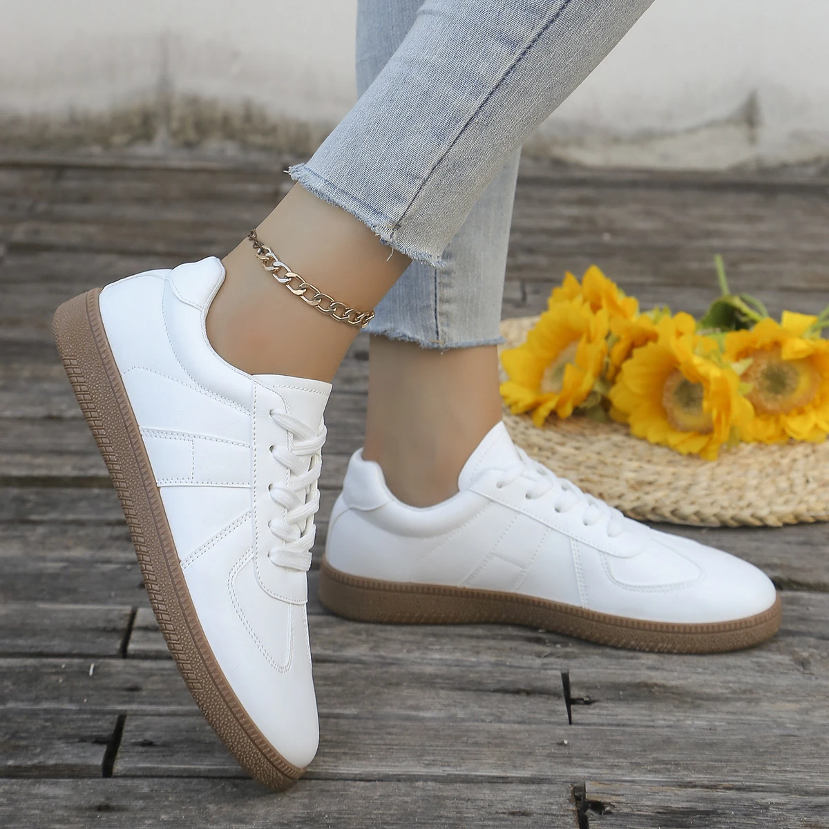 Zapatos deportivos blancos inf - Sewing Cotton reseña y precio